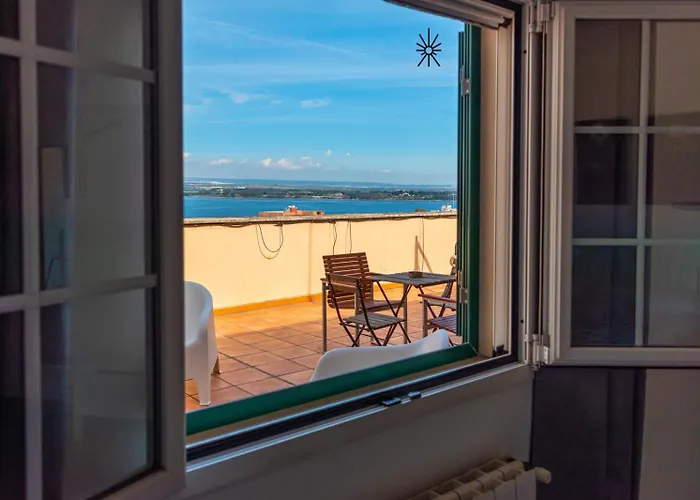 Rooftop Madreperla アパート